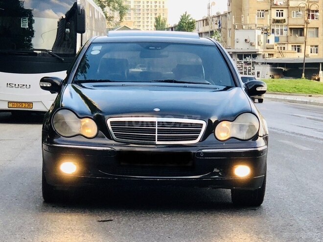 Mercedes C 220 2001, 300,000 km - 2.2 l - Bakı