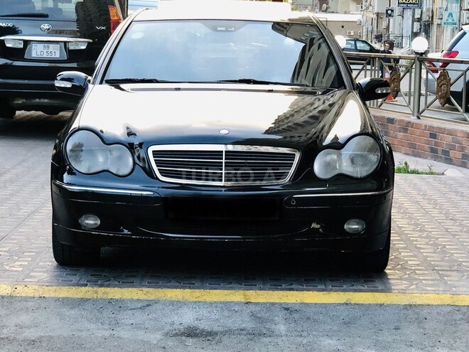 Mercedes C 220 2001, 300,000 km - 2.2 l - Bakı
