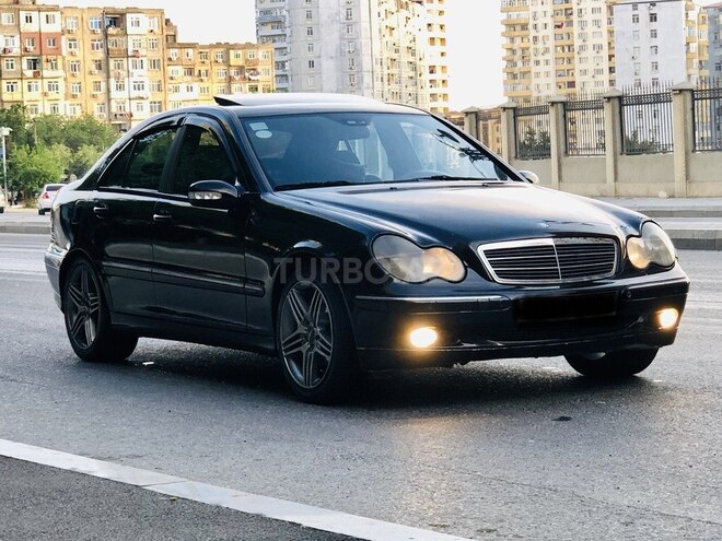 Mercedes C 220 2001, 300,000 km - 2.2 l - Bakı