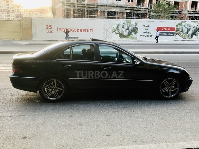 Mercedes C 220 2001, 300,000 km - 2.2 l - Bakı