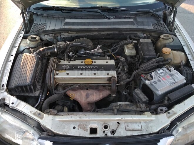 Opel Vectra 1997, 390,000 km - 1.8 l - Bakı