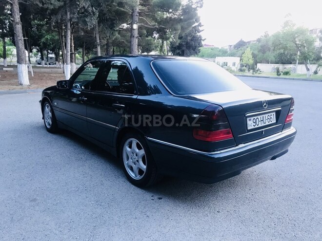 Mercedes E 240 1998, 289,000 km - 2.4 l - Sumqayıt