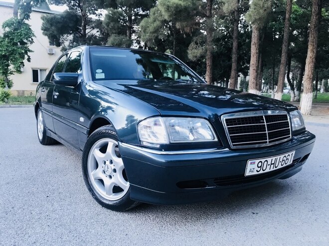 Mercedes E 240 1998, 289,000 km - 2.4 l - Sumqayıt