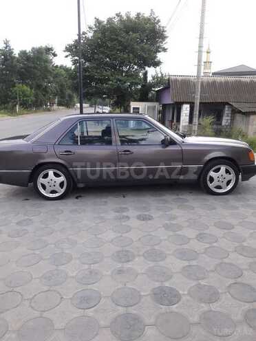 Mercedes E 250 1992, 201,045 km - 2.5 l - Masallı