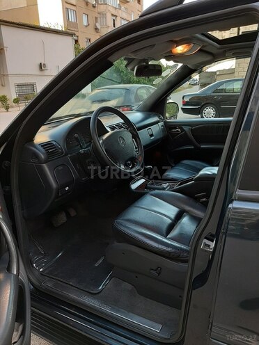 Mercedes ML 270 2003, 281,000 km - 2.7 l - Bakı