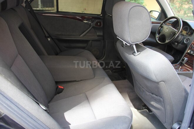 Mercedes E 240 2001, 290,000 km - 2.4 л - Bakı