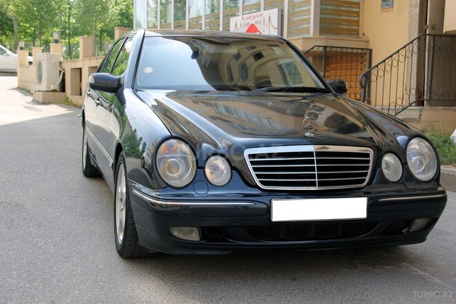 Mercedes E 240 2001, 290,000 km - 2.4 л - Bakı