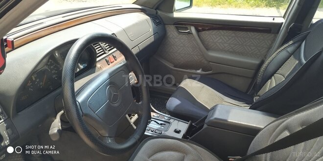 Mercedes C 220 1995, 386,498 km - 2.0 л - Bakı