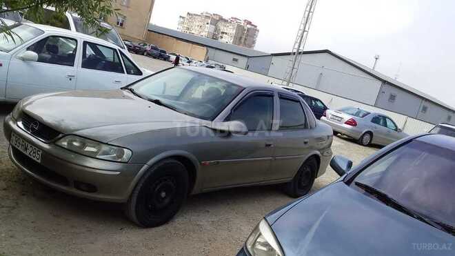 Opel Vectra 1999, 258,000 km - 2.0 l - Bakı