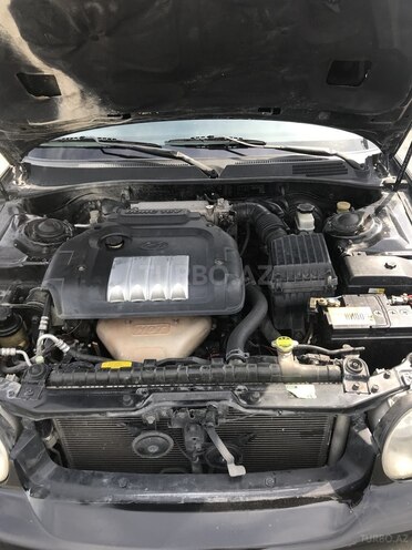 Hyundai Sonata 2004, 300,000 km - 2.0 l - Bakı
