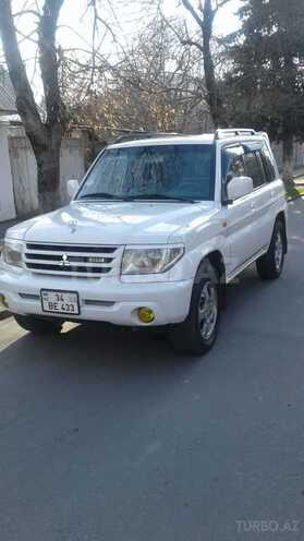 Mitsubishi Pajero io 2000, 150,000 km - 2.0 l - Qax