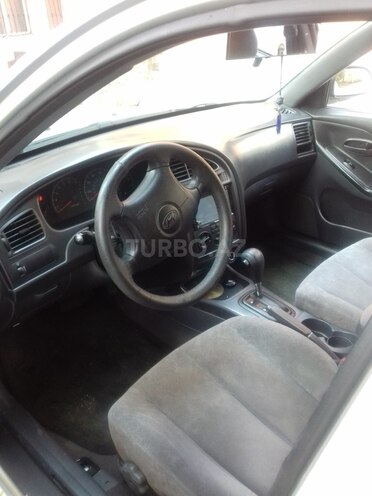 Hyundai Elantra 2001, 242,000 km - 2.0 л - Bakı