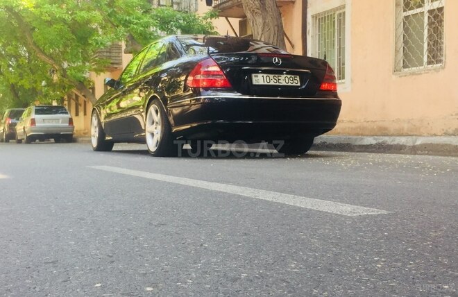 Mercedes E 320 2004, 289,000 km - 3.2 l - Bakı