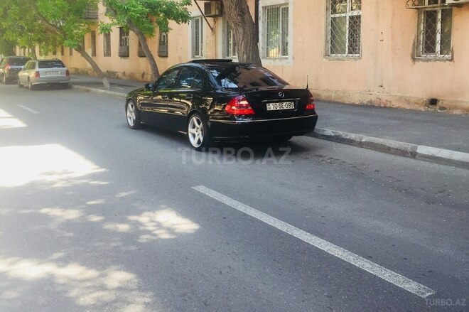 Mercedes E 320 2004, 289,000 km - 3.2 l - Bakı