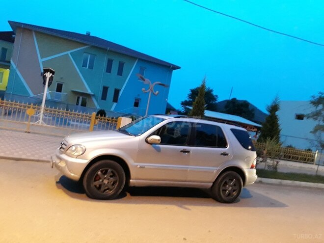 Mercedes ML 270 2003, 297,000 km - 2.7 л - Biləsuvar