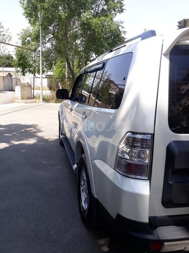 Mitsubishi Pajero 2008, 149,990 km - 3.0 л - Bakı