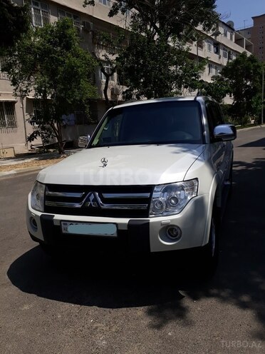 Mitsubishi Pajero 2008, 149,990 km - 3.0 л - Bakı
