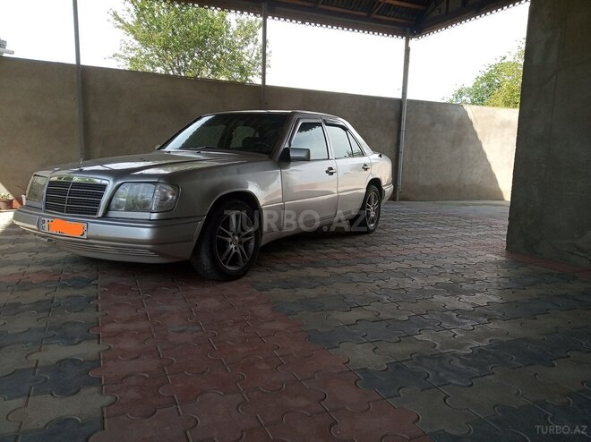 Mercedes E 220 1994, 225,000 km - 2.2 л - Xırdalan