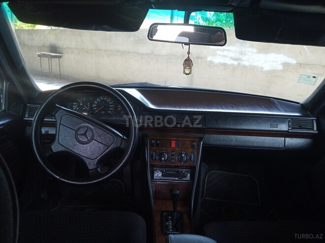 Mercedes E 220 1994, 225,000 km - 2.2 л - Xırdalan