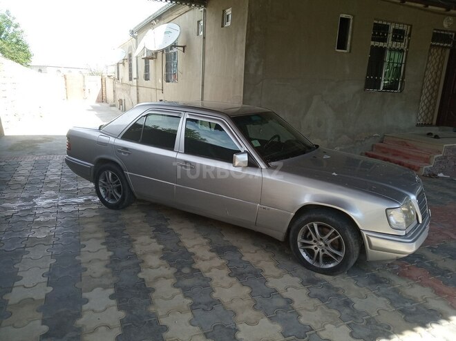 Mercedes E 220 1994, 225,000 km - 2.2 л - Xırdalan