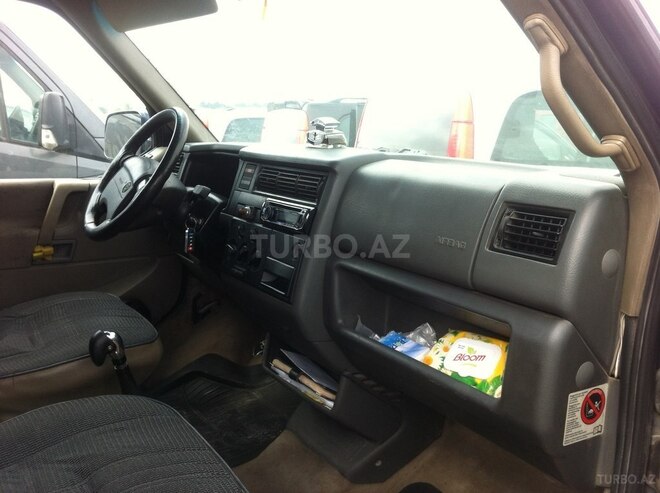 Volkswagen Caravelle 1997, 380,000 km - 2.4 l - Bakı