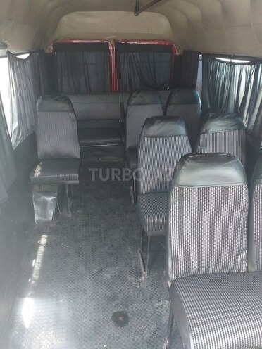 Mercedes 208 D 1988, 300,000 km - 2.5 l - Qax