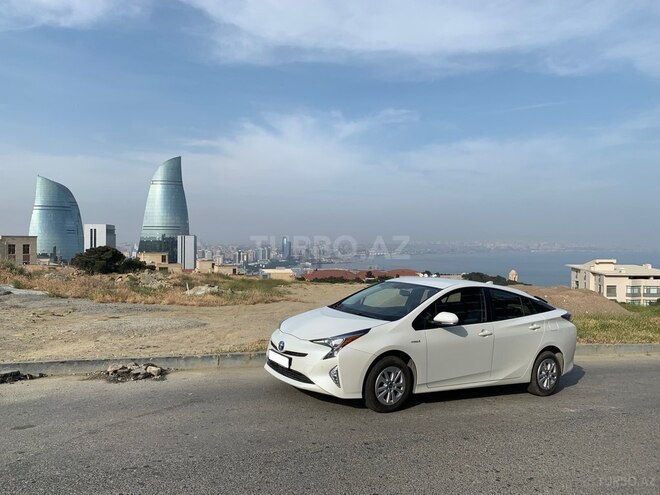 Toyota Prius 2017, 4,600 km - 2.0 l - Bakı