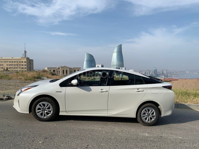 Toyota Prius 2017, 4,600 km - 2.0 l - Bakı