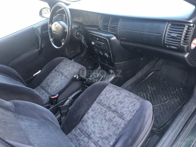 Opel Vectra 1998, 298,000 km - 1.6 l - Sumqayıt