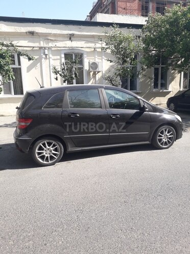Mercedes B 170 2011, 91,000 km - 1.7 l - Bakı