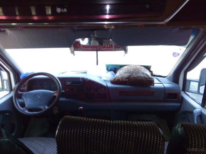 Mercedes Sprinter 412 1999, 370,000 km - 2.9 l - Şirvan