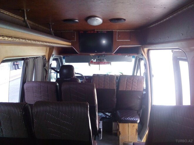 Mercedes Sprinter 412 1999, 370,000 km - 2.9 l - Şirvan