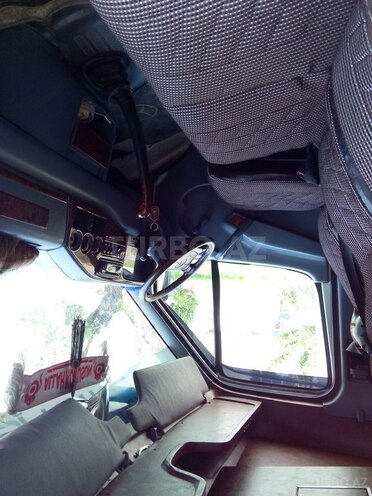 Mercedes Sprinter 412 1999, 370,000 km - 2.9 l - Şirvan