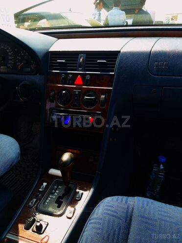 Mercedes C 200 1997, 335,000 km - 2.0 l - Bakı