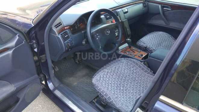 Mercedes E 220 2000, 250,000 km - 2.2 l - Bakı