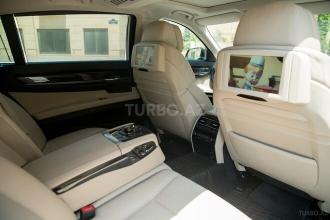 BMW 750 2009, 175,000 km - 4.4 l - Bakı
