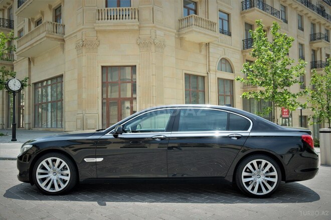 BMW 750 2009, 175,000 km - 4.4 l - Bakı
