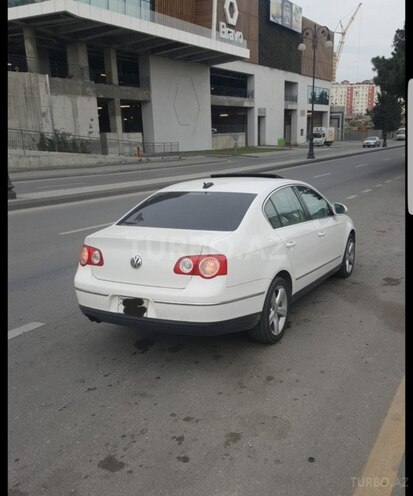 Volkswagen Passat 2005, 240,000 km - 2.0 l - Bakı