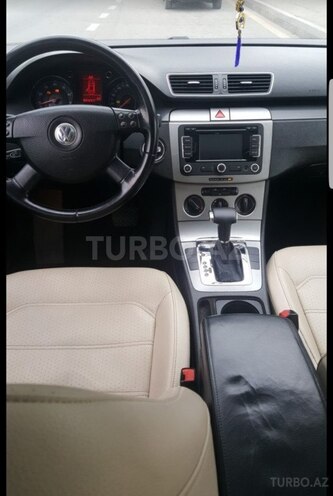 Volkswagen Passat 2005, 240,000 km - 2.0 l - Bakı