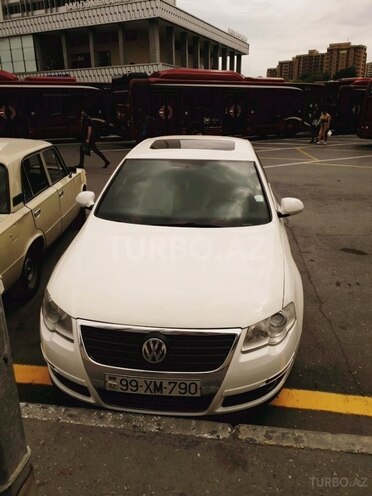 Volkswagen Passat 2005, 240,000 km - 2.0 l - Bakı