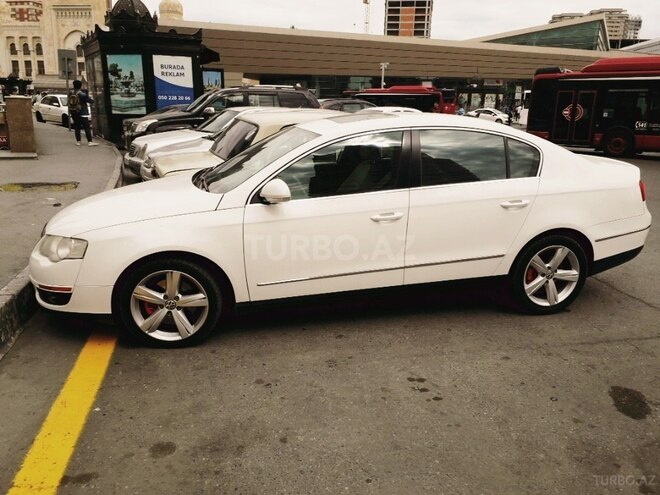 Volkswagen Passat 2005, 240,000 km - 2.0 l - Bakı