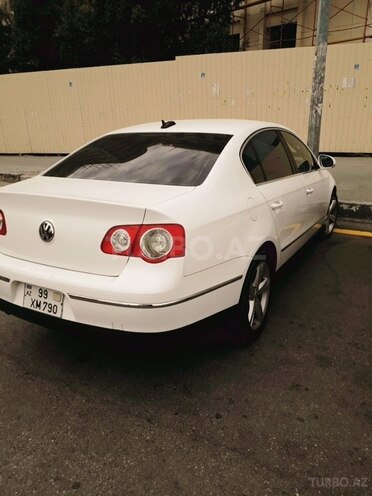 Volkswagen Passat 2005, 240,000 km - 2.0 l - Bakı