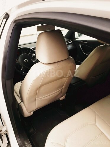 Volkswagen Passat 2005, 240,000 km - 2.0 l - Bakı