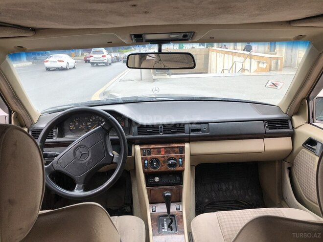 Mercedes E 230 1991, 541,500 km - 2.3 l - Bakı