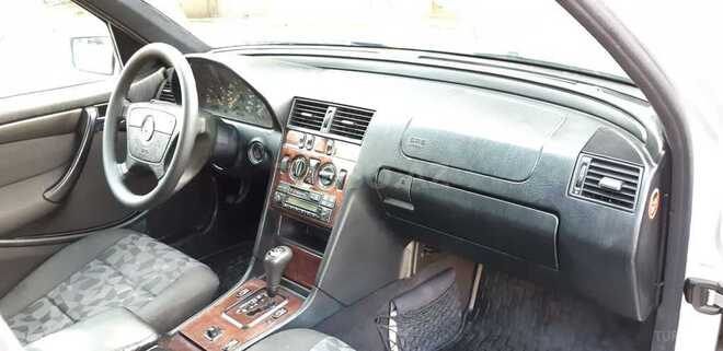 Mercedes C 220 2000, 227,365 km - 2.2 л - Bakı