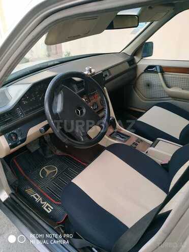 Mercedes E 250 1989, 372,000 km - 2.5 л - Bakı