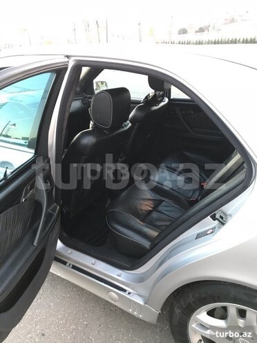 Mercedes E 240 2001, 261,970 km - 2.6 l - Bakı