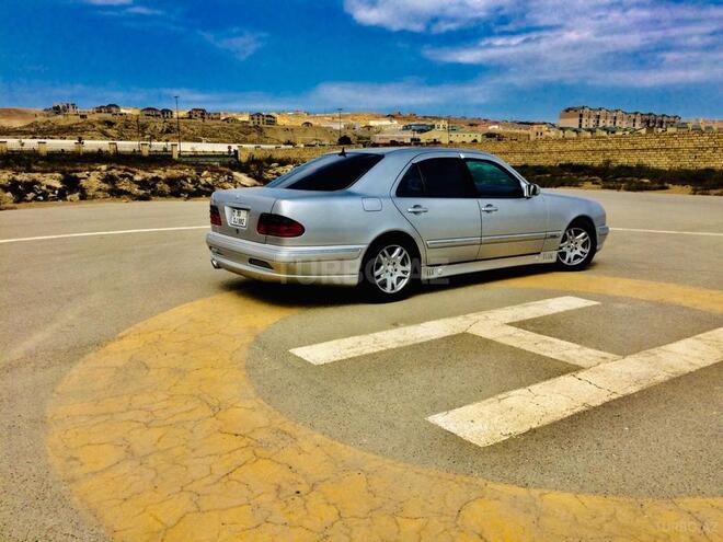 Mercedes E 240 2001, 261,970 km - 2.6 l - Bakı