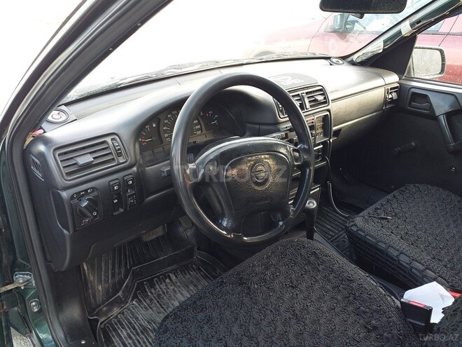 Opel Vectra 1994, 427,000 km - 1.8 l - Sumqayıt