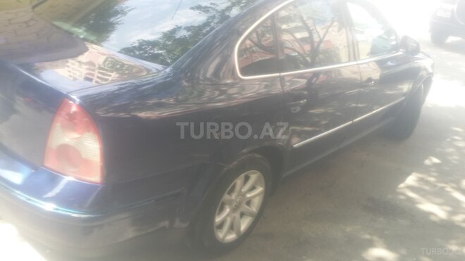 Volkswagen Passat 2003, 195,000 km - 1.8 л - Bakı